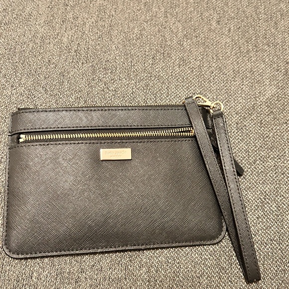 Kate Spade ♠️ wristlet - Picture 2 of 7